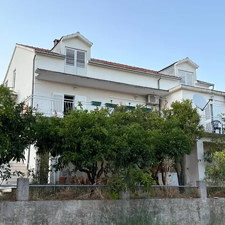 Melija Appartement *